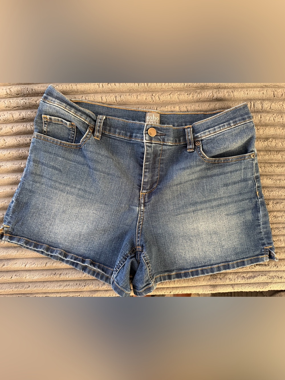 New York & Company SoHo 5 Pocket Stretchy Blue Jean Shorts Women’s Size 12
